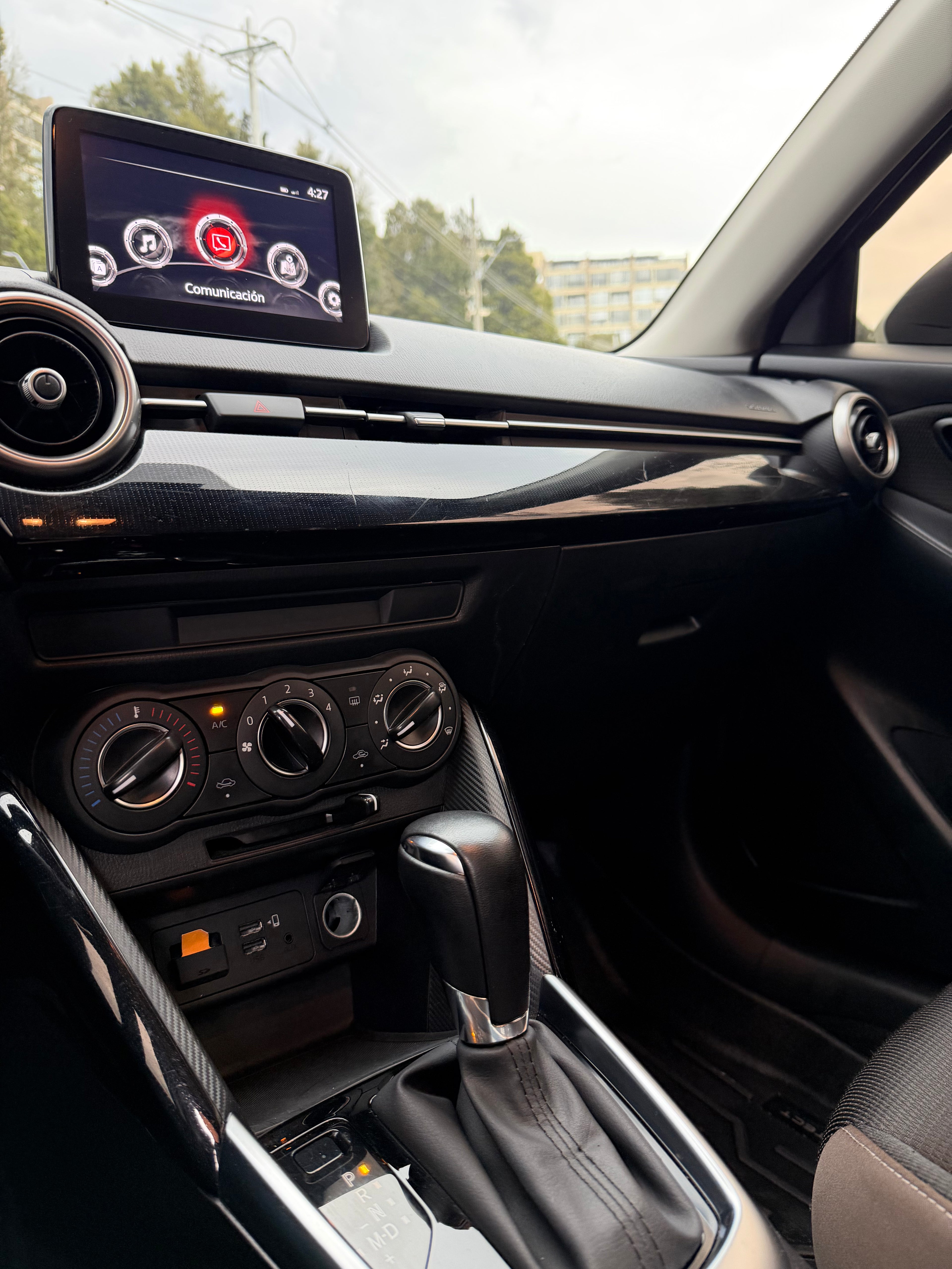 Mazda 2 Sedan Modelo 2024
