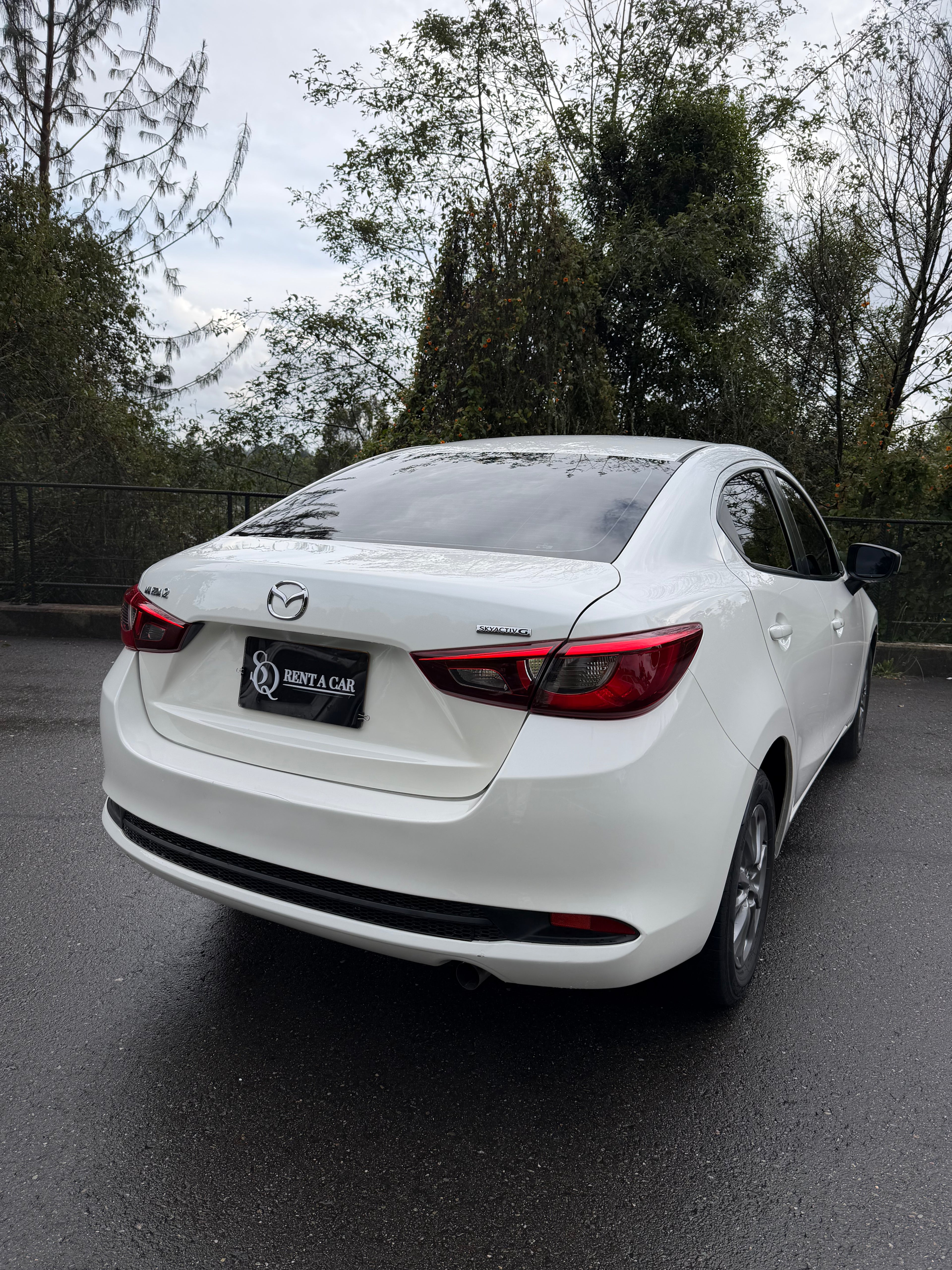 Mazda 2 Sedan Modelo 2024